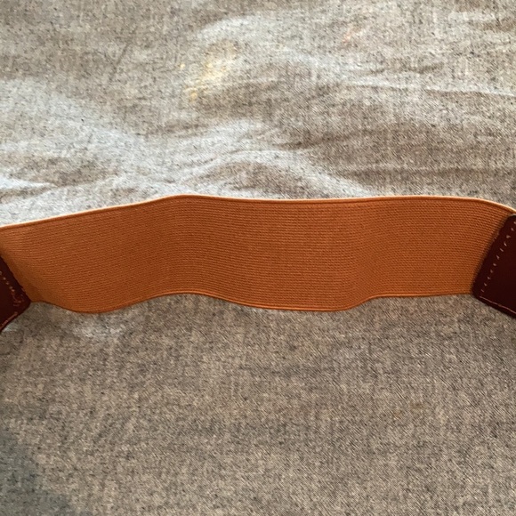 Genuine leather and elastic belt - Picture 2 of 4
